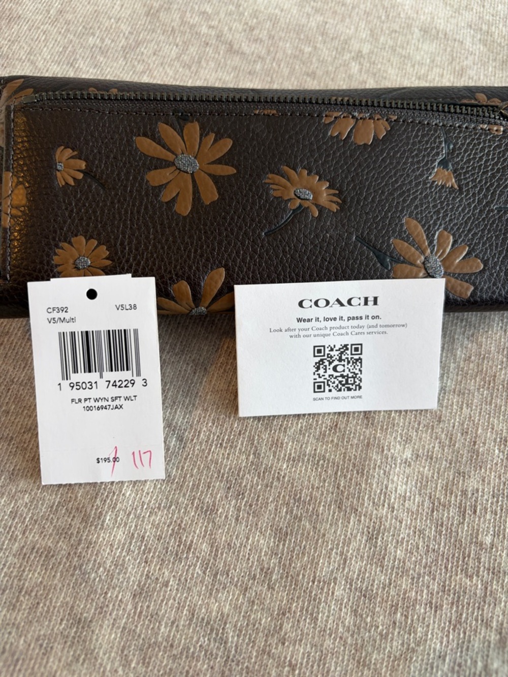 COACH Wyn Floral Printed Leather long wallet - Picture 8 of 12